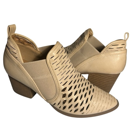 Quipid Tan Lattice Cutout Booties Sz 7.5 - Picture 1 of 13